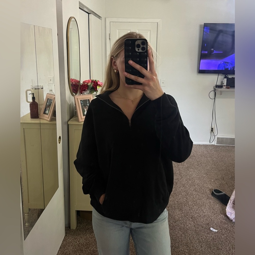 Black Aeropostale quarter zip sweatshirt extra small